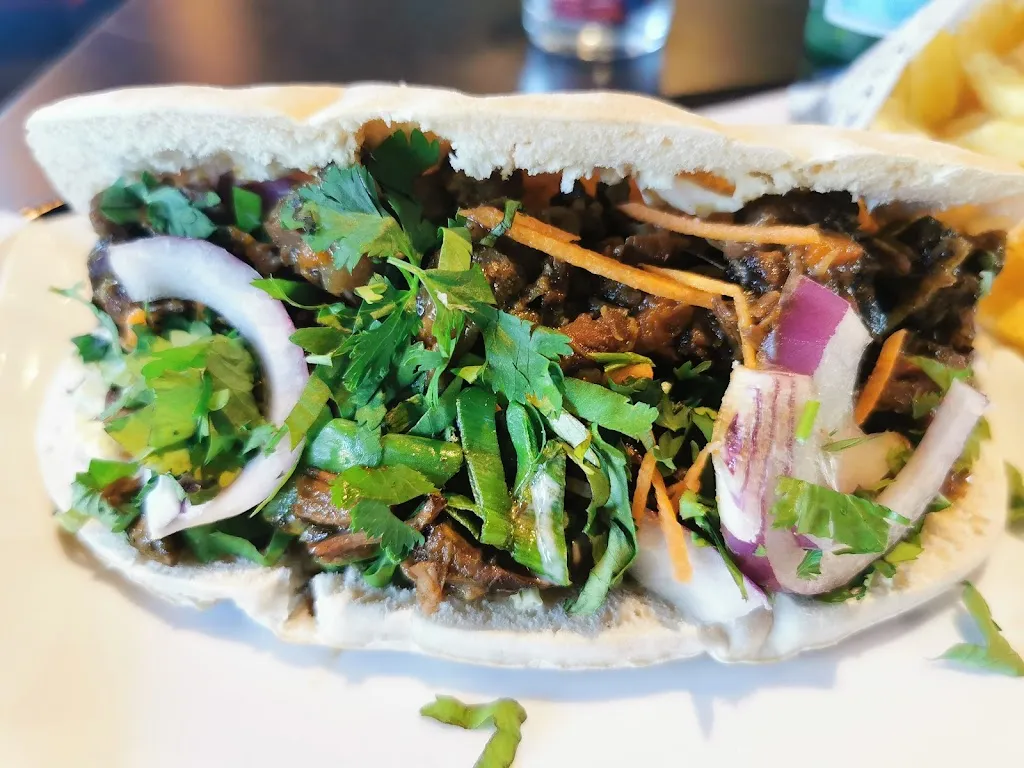 Yvette Vescovi_FOOD BAR_Trignac_review