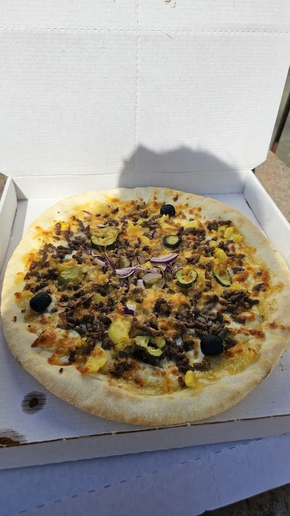 Hanna_DISTRIBUTEUR PIZZA DRIVE 5_Chéronne_review