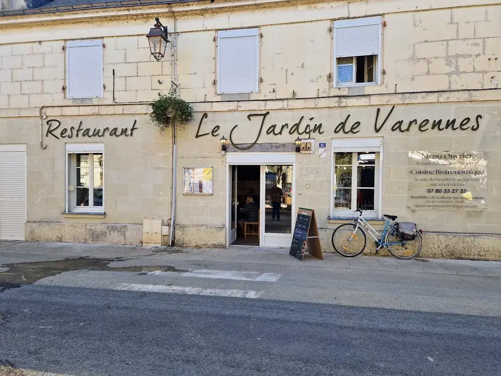 Le Jardin De Varennes Bar Restaurant restaurant in Varennes-sur-Loire