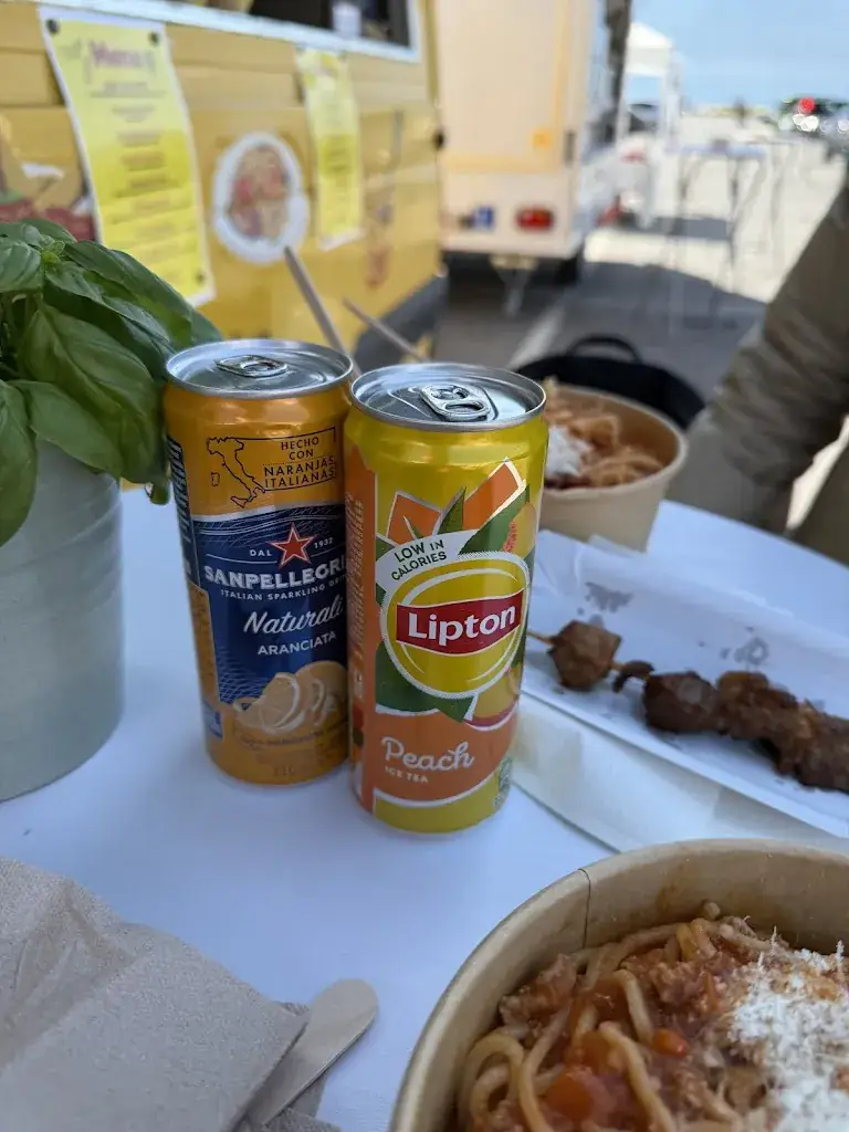 Olezzz Gentoo_Madame Monica_Vevey_review