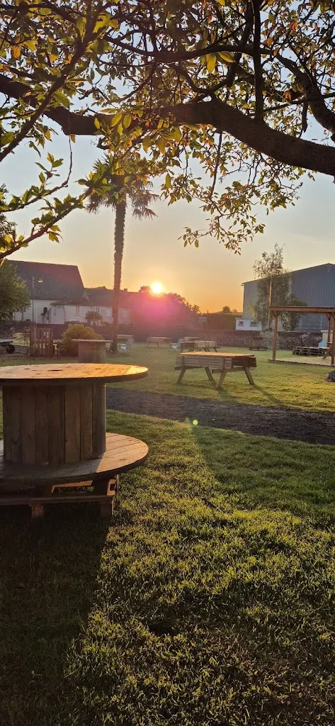 L'entracte, resto guinguette chambres d'hôtes_Saint-Paul-du-Bois_slider_image_2