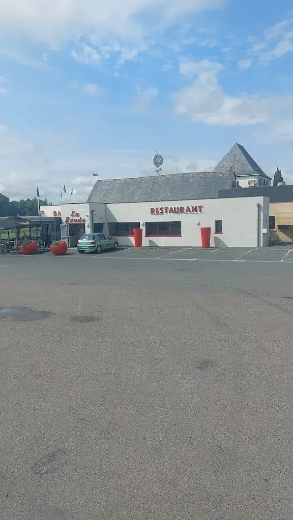 alessandro borges_La Ronde Bar_Vivy_review