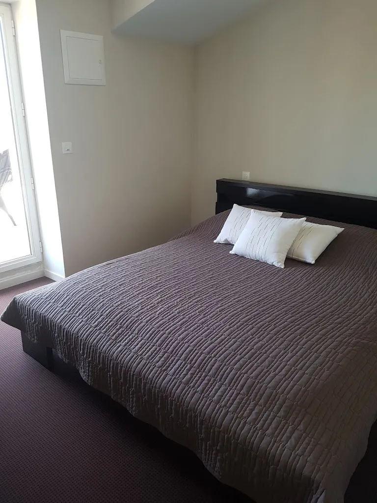 Auberge Les Olivades_Mallemort_slider_image_1