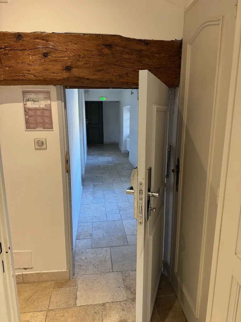 Mike Light_Moulin De Vernègues_Mallemort_review