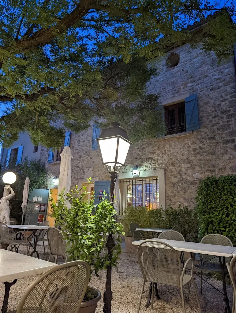 Le Repaire_Vernègues_slider_image_1