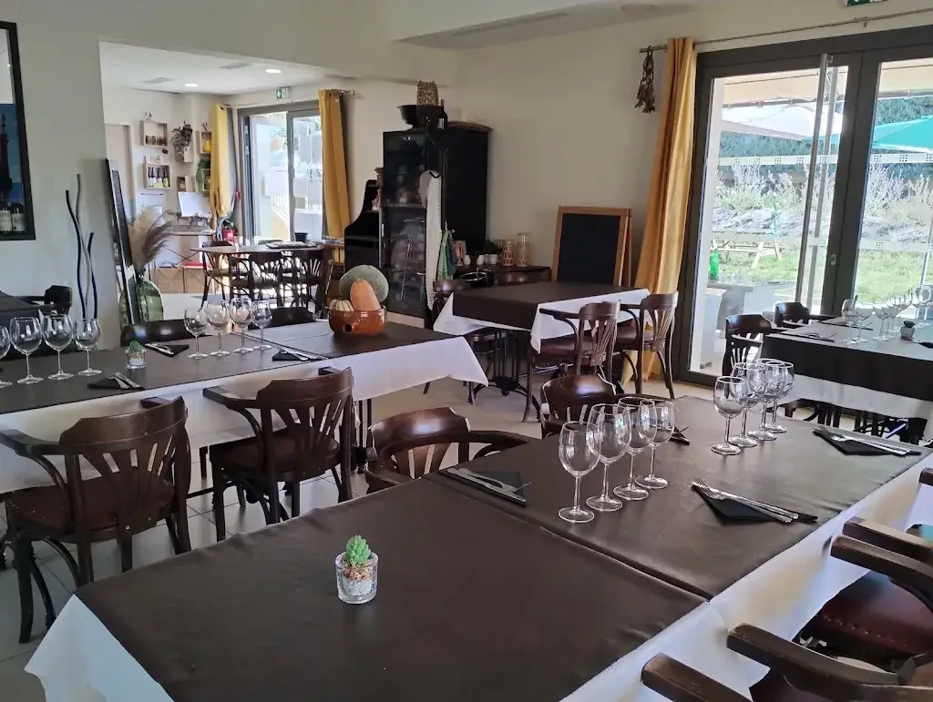 Bistrot de Pays Le Moularain_Montlaux_slider_image_3