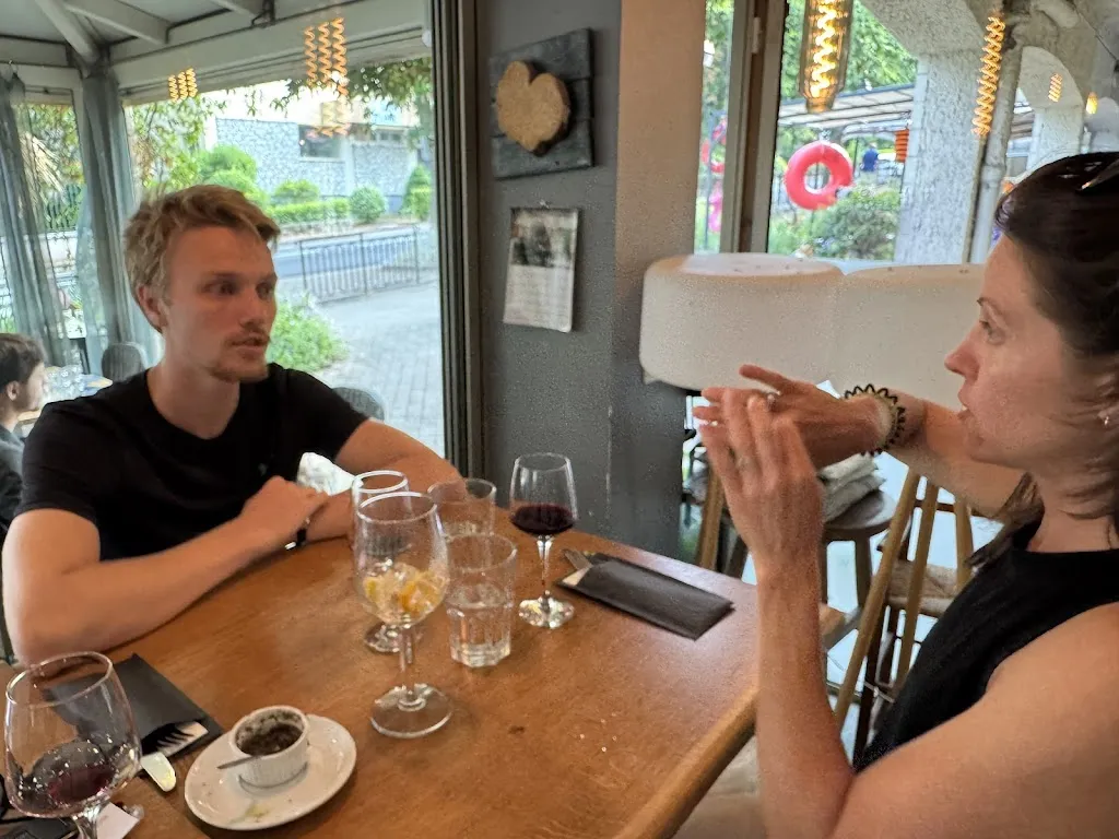 Thaddeus Rex_Café Colombero_Gréoux-les-Bains_review