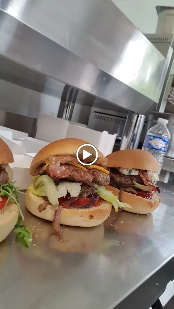 Central Perk Allauch_Allauch_slider_image_2