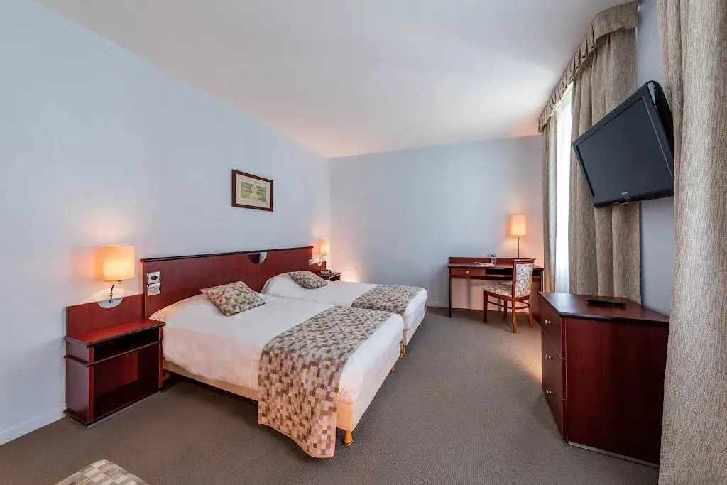 Noemys Néris Les Bains - hôtel restaurant_Néris-les-Bains_slider_image_3