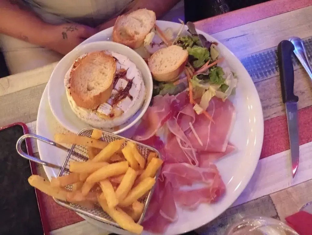 Sebastien Dumazer_Bar-Tabac O’Cigales Restaurant Pizzeria_Allauch_review