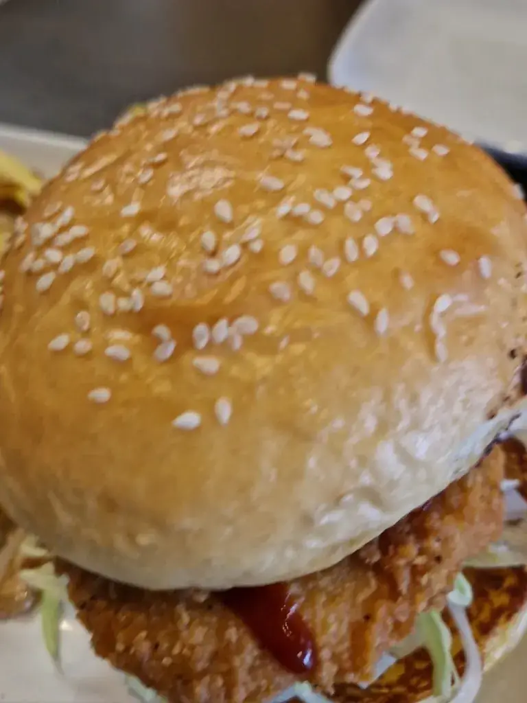 YT Burgers_Plan-de-Cuques_slider_image_2