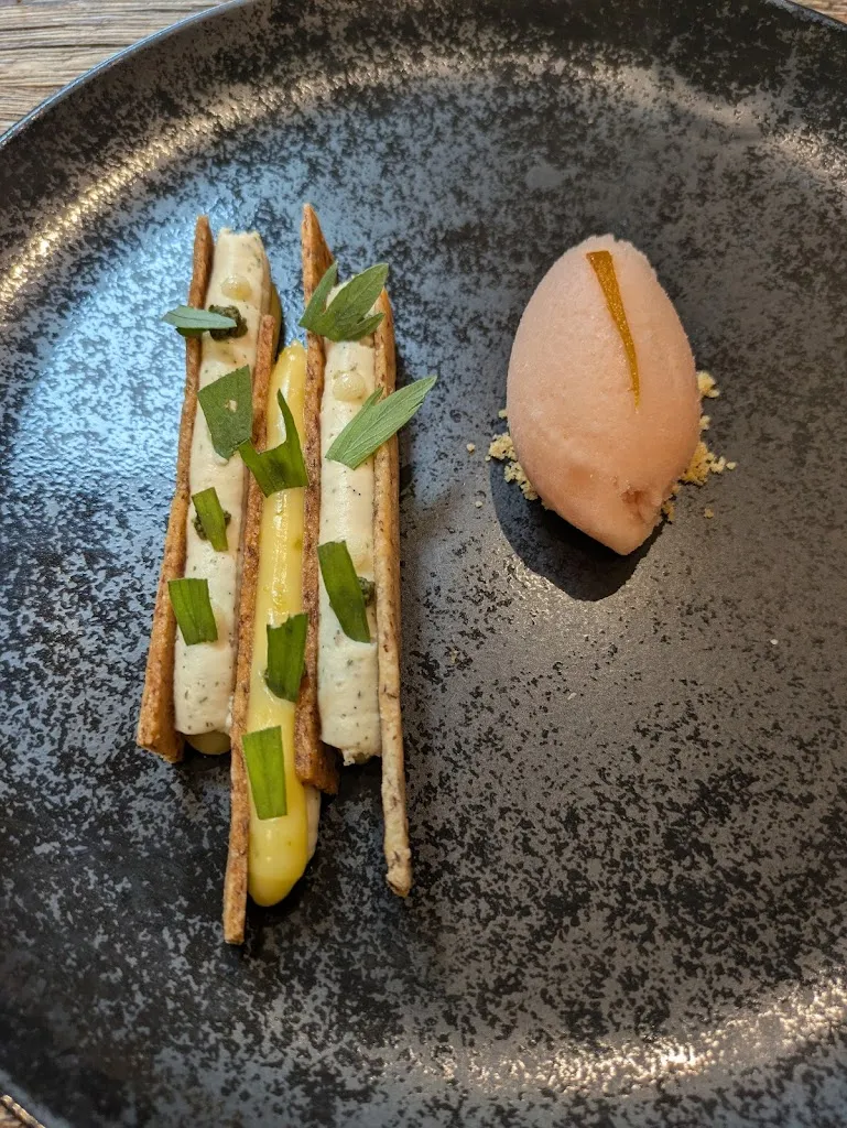 Laeti Neny_CÔTÉS TOQUÉS_Néris-les-Bains_review