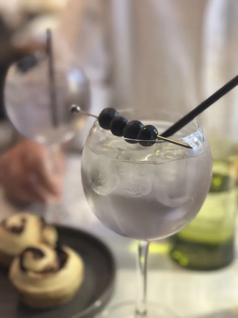 Kelly Benthall_Il Etait une Fois_Aix-en-Provence_review