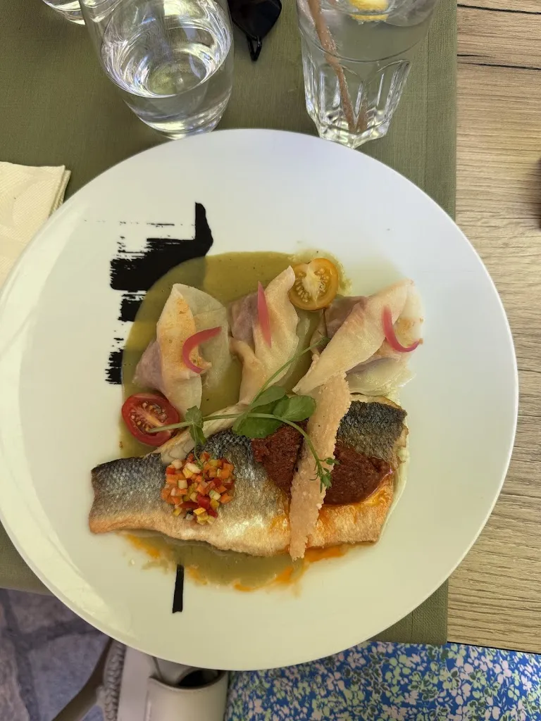 Mara Purcarin_L'incontournable_Aix-en-Provence_recensione