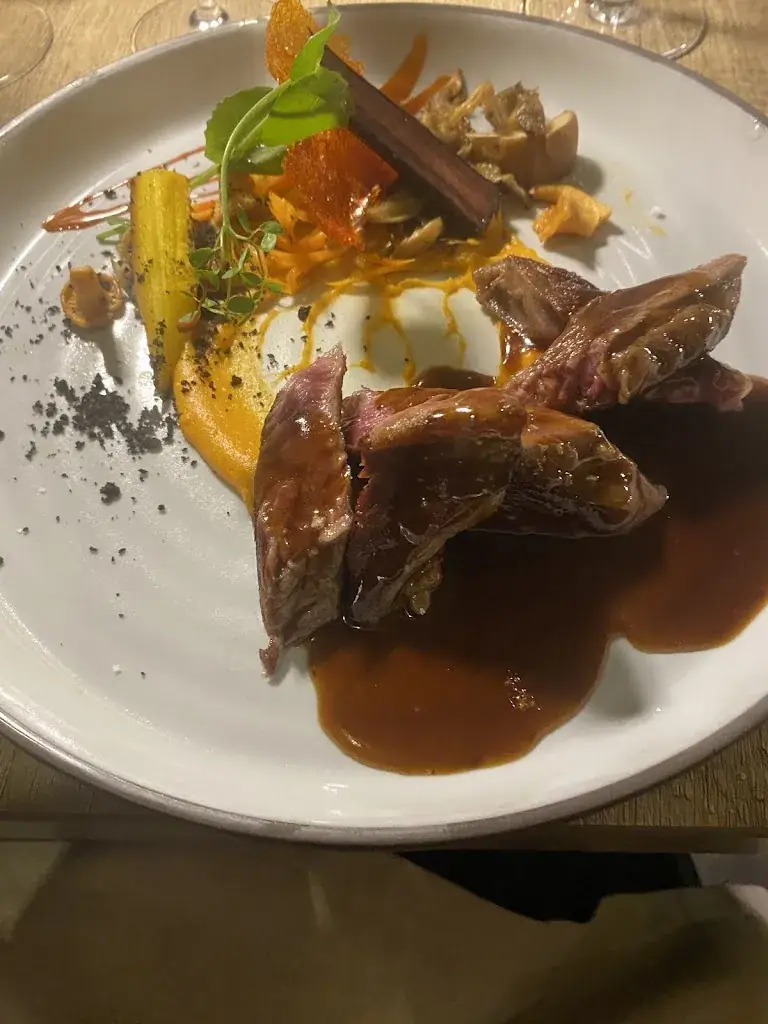 Pam Hunter_MITCH_Aix-en-Provence_review