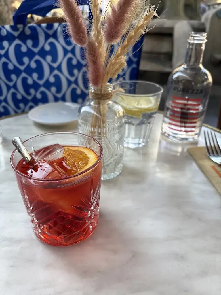 Joy Bricker_Faubourg 46_Aix-en-Provence_review