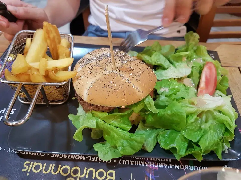 Restaurant La Columelle_Néris-les-Bains_slider_image_1