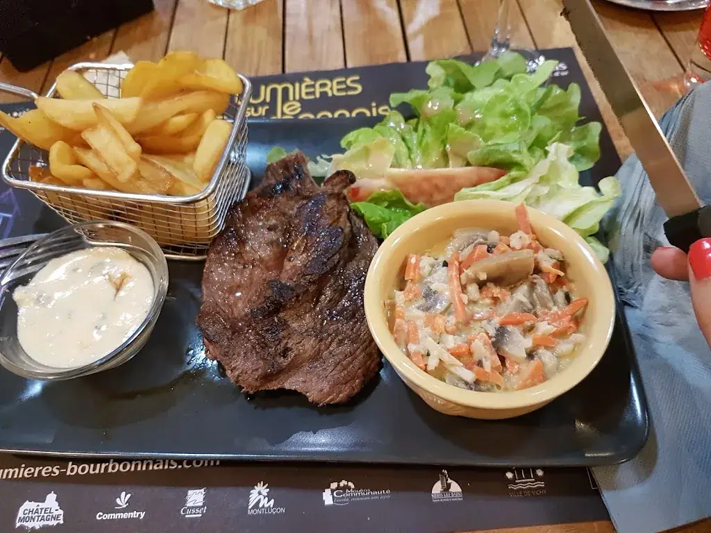 Restaurant La Columelle_Néris-les-Bains_slider_image_2