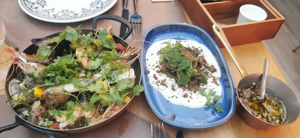 G. Lieb_La Petite Ferme_Aix-en-Provence_review