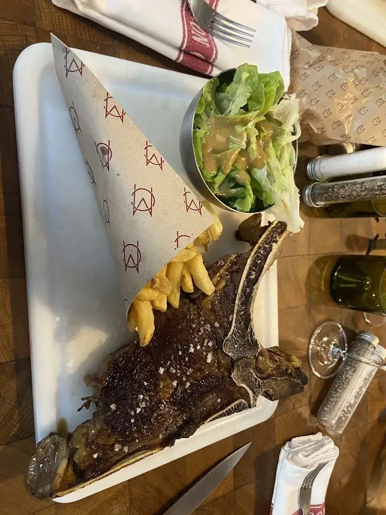 Julian Newman_MAISON CARNE AIX_Aix-en-Provence_review