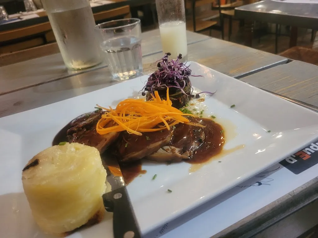 Greg Scholes_Drôle d'Endroit_Aix-en-Provence_review