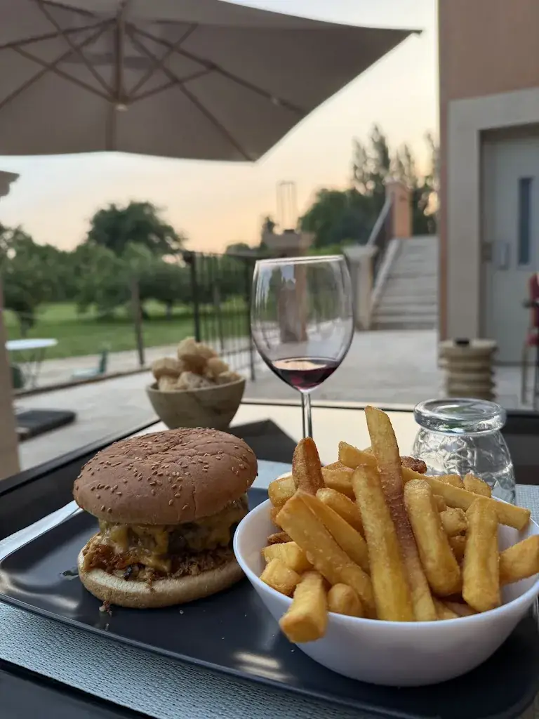 E. DEFERT_Garden - Restaurant by Domaine la Roque_Althen-des-Paluds_review