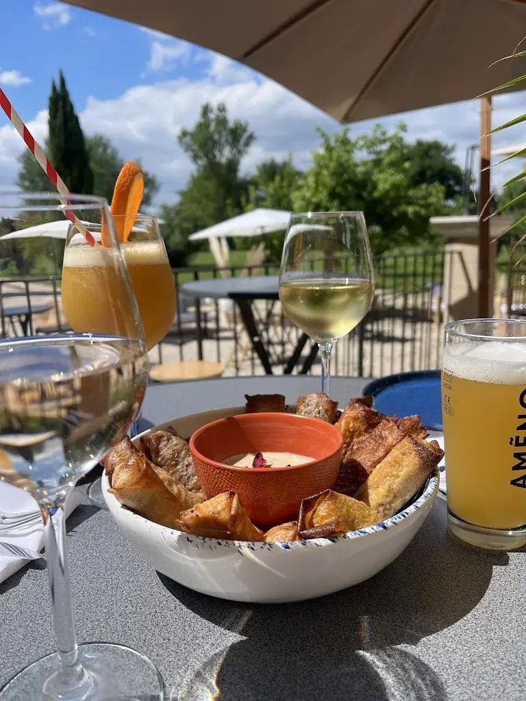 Garden - Restaurant by Domaine la Roque_Althen-des-Paluds_slider_image_2