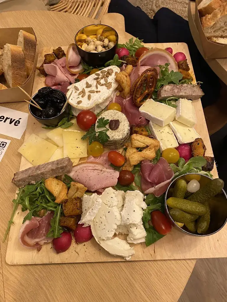 Camille Aubert_Area La Roque - Restaurant, Seminars & Events_Althen-des-Paluds_review