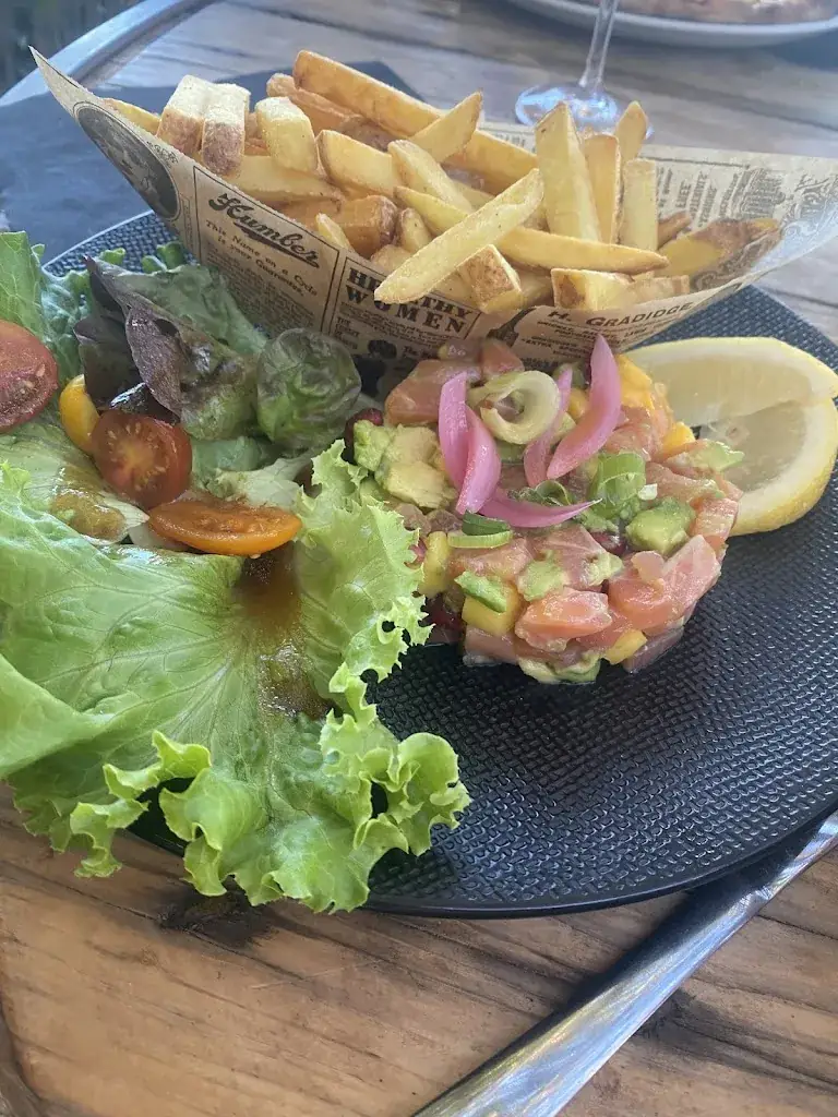 Delphine Gombert_Snack De La Dune_Monteux_review