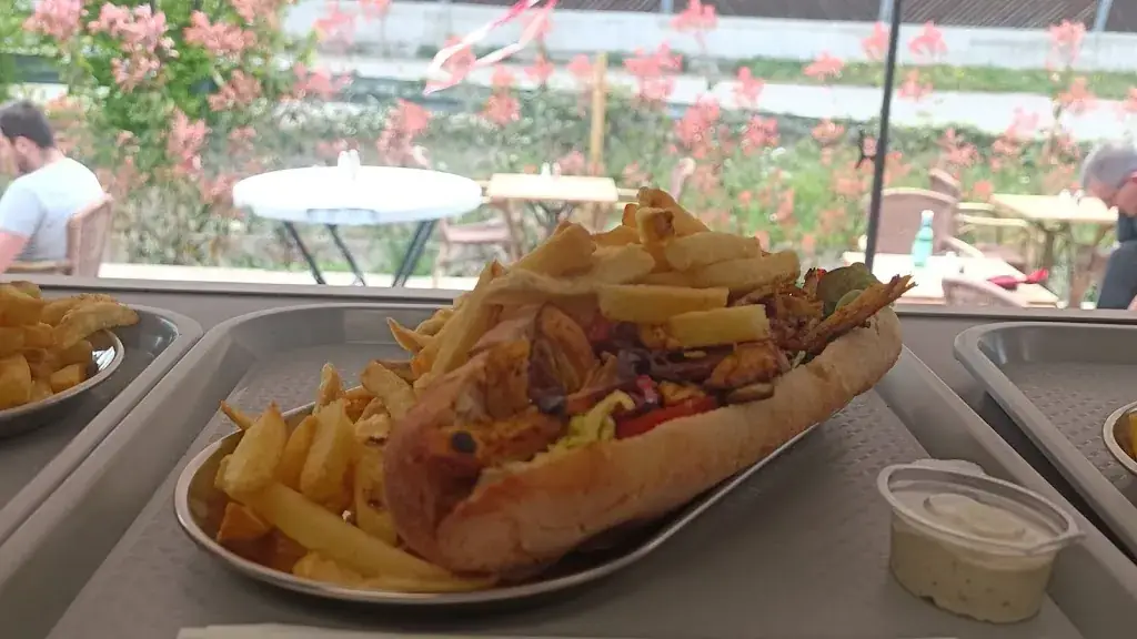 Rôtisserie des paluds_Althen-des-Paluds_slider_image_2