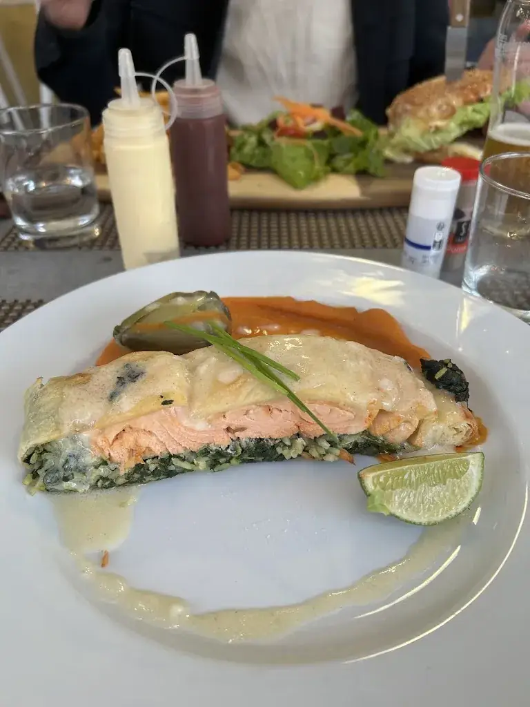 Jolan BESSEAU_La Maison de Sylvanie_Entraigues-sur-la-Sorgue_recensione