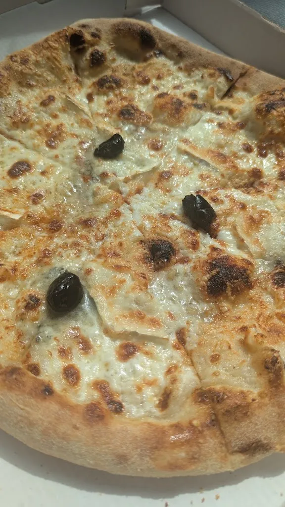 Nmc Travel_Sergio pizza_Althen-des-Paluds_review