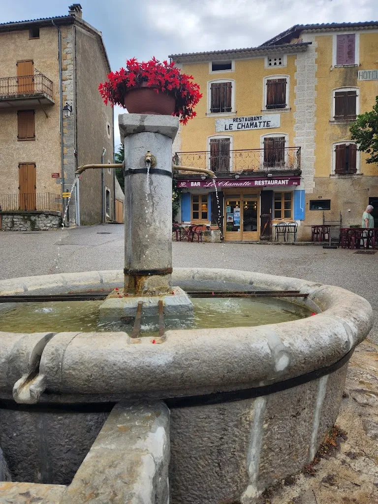 Catriona Au_Le Chamatte_Vergons_review