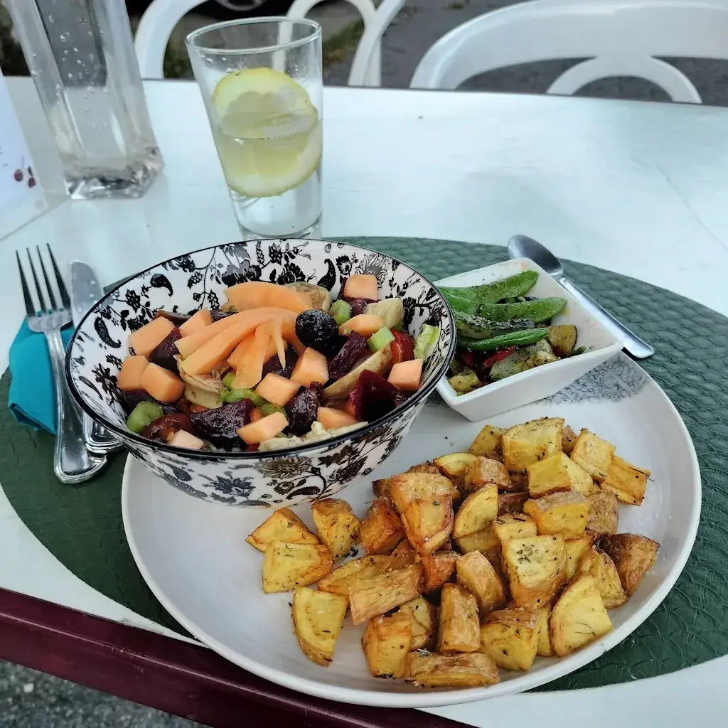 Caroline Boumaiza_Le Pré Martin, location gite de Chalets_Annot_review