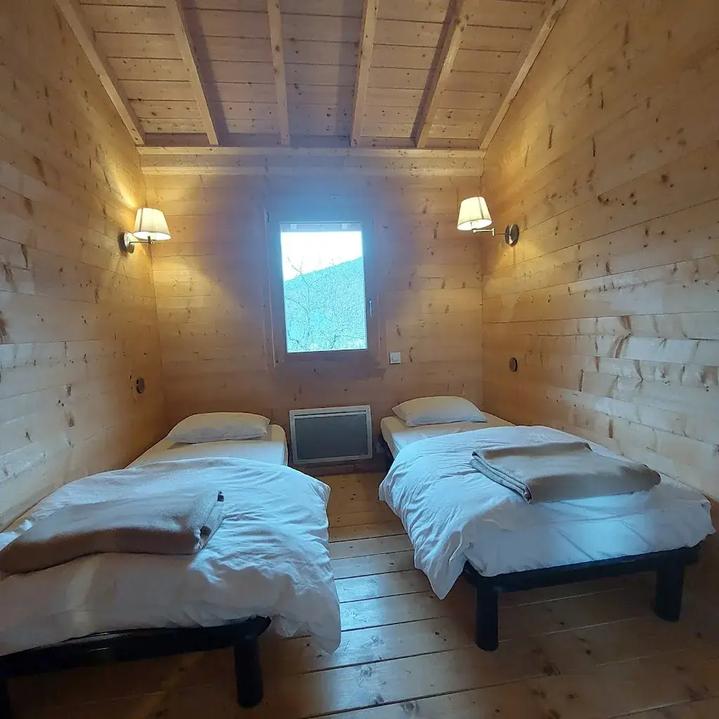 Le Pré Martin, location gite de Chalets Restaurant in Annot