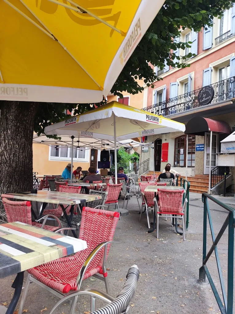 Céline Roche_Bar Tabac_Annot_review