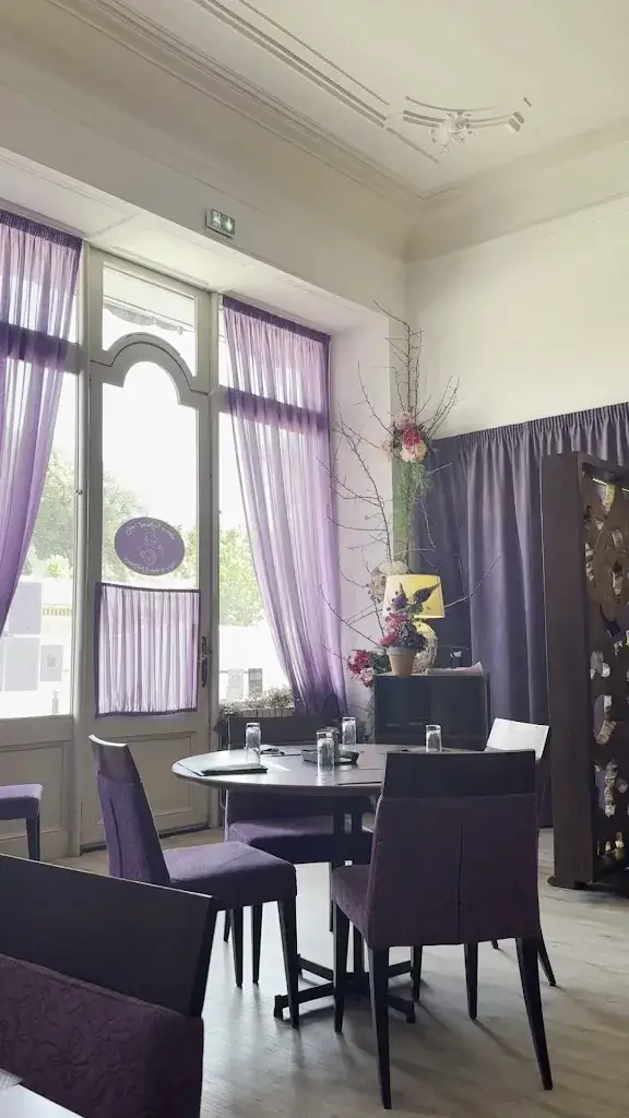 wicket warrick_luberon restaurant family_Apt_review