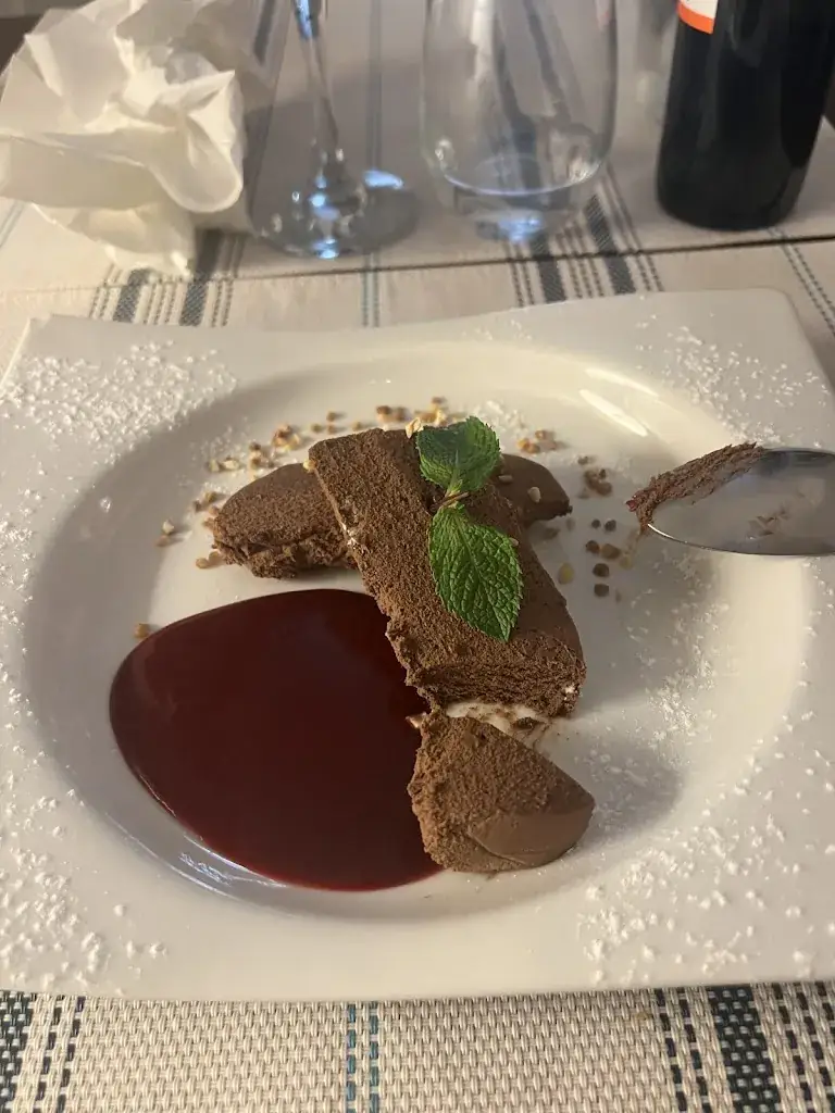 Michael Hedger_Restaurant au Platane_Apt_review