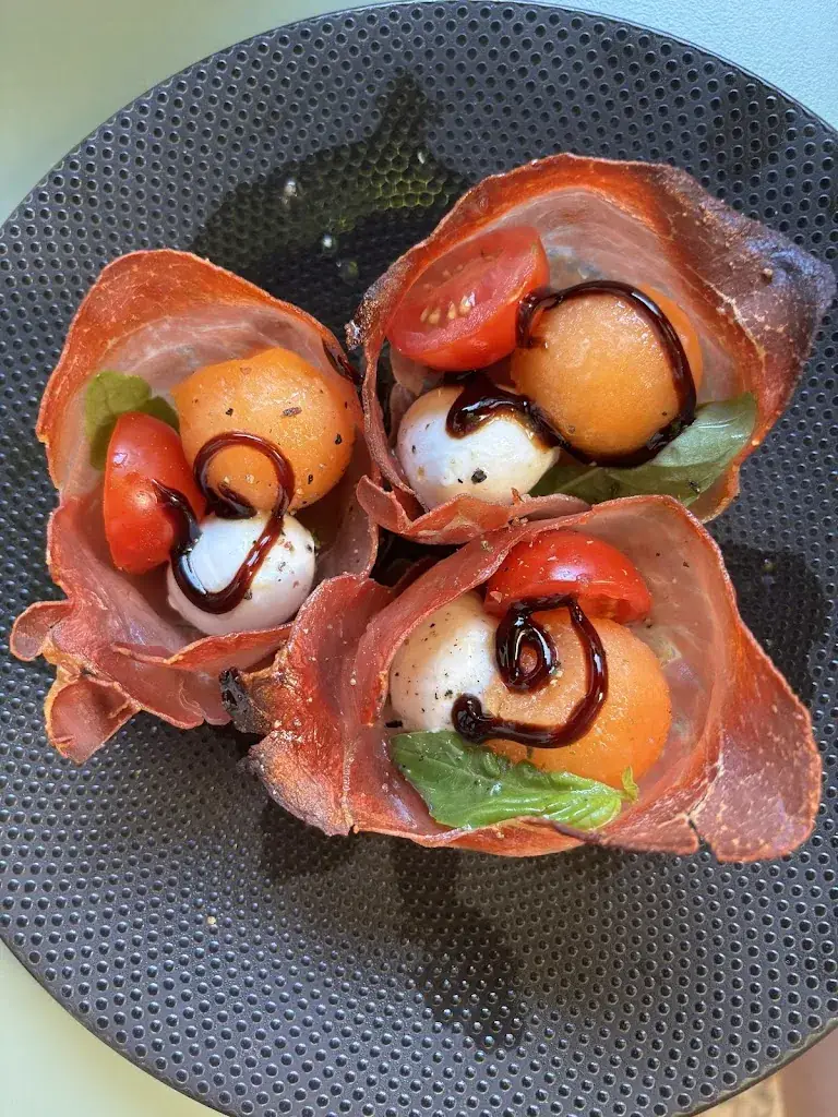 Vin te voilà_Apt_slider_image_2