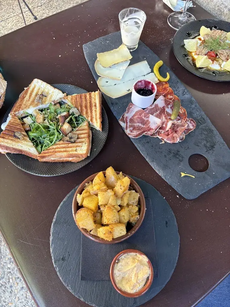 Vin te voilà_Apt_slider_image_3