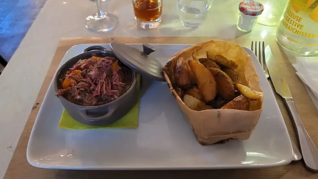 Daniela Sterle_L'Intramuros Restaurant et Rhumerie_Apt_review