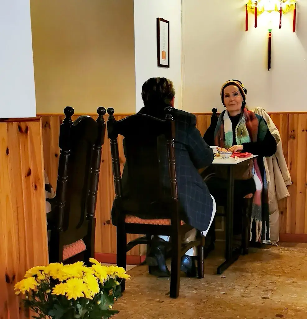 Eliane Follaca_Aux Bonheurs_Apt_review