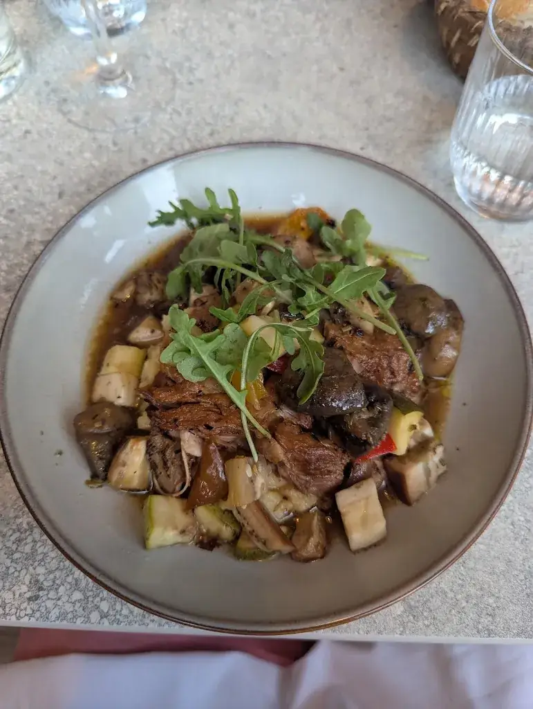 Francis Trapp_Les Terrasses d’Ansouis_Ansouis_review