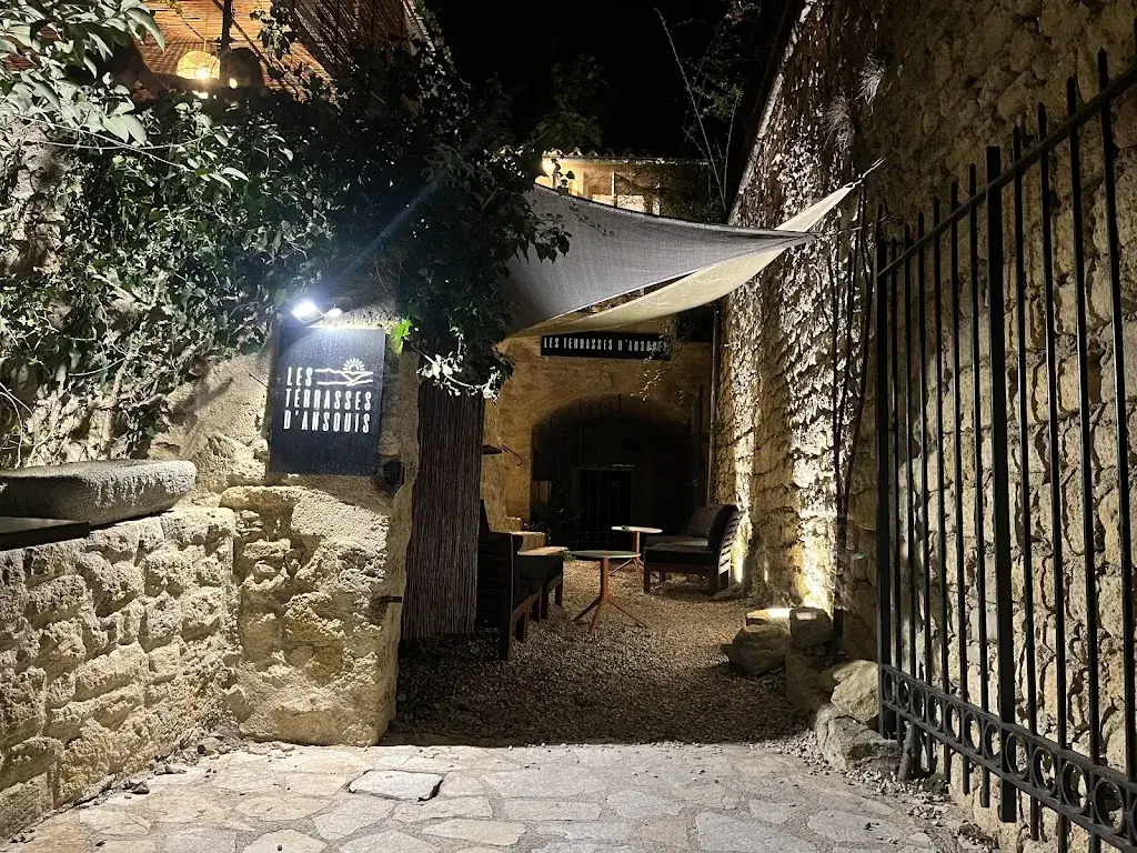 Jayhawks Nagata_Les Terrasses d’Ansouis_Ansouis_review