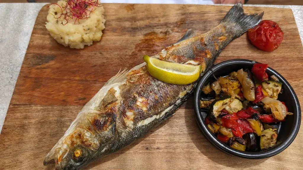 d B_Les Terrasses d’Ansouis_Ansouis_review