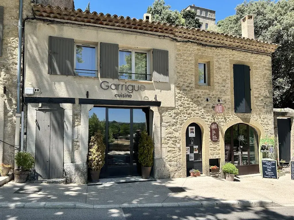 Garrigue_Ansouis_slider_image_3