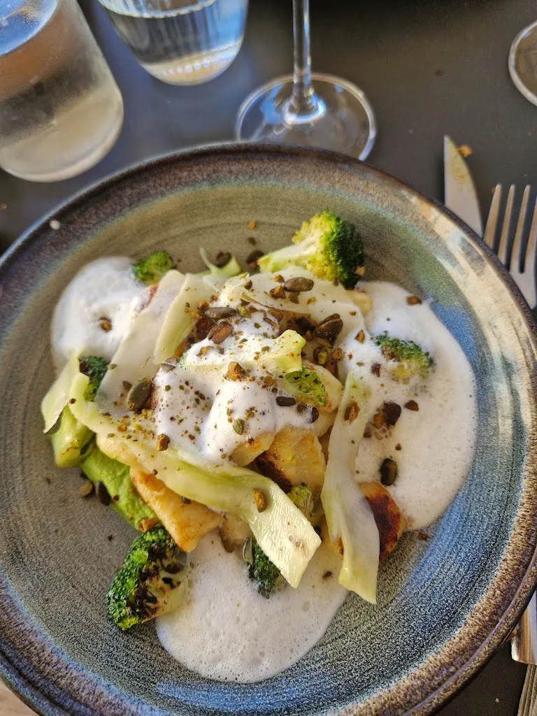 MatCha_Cucuron_slider_image_2