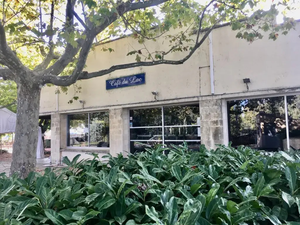 Café du Lac_Motte-d'Aigues_slider_image_1