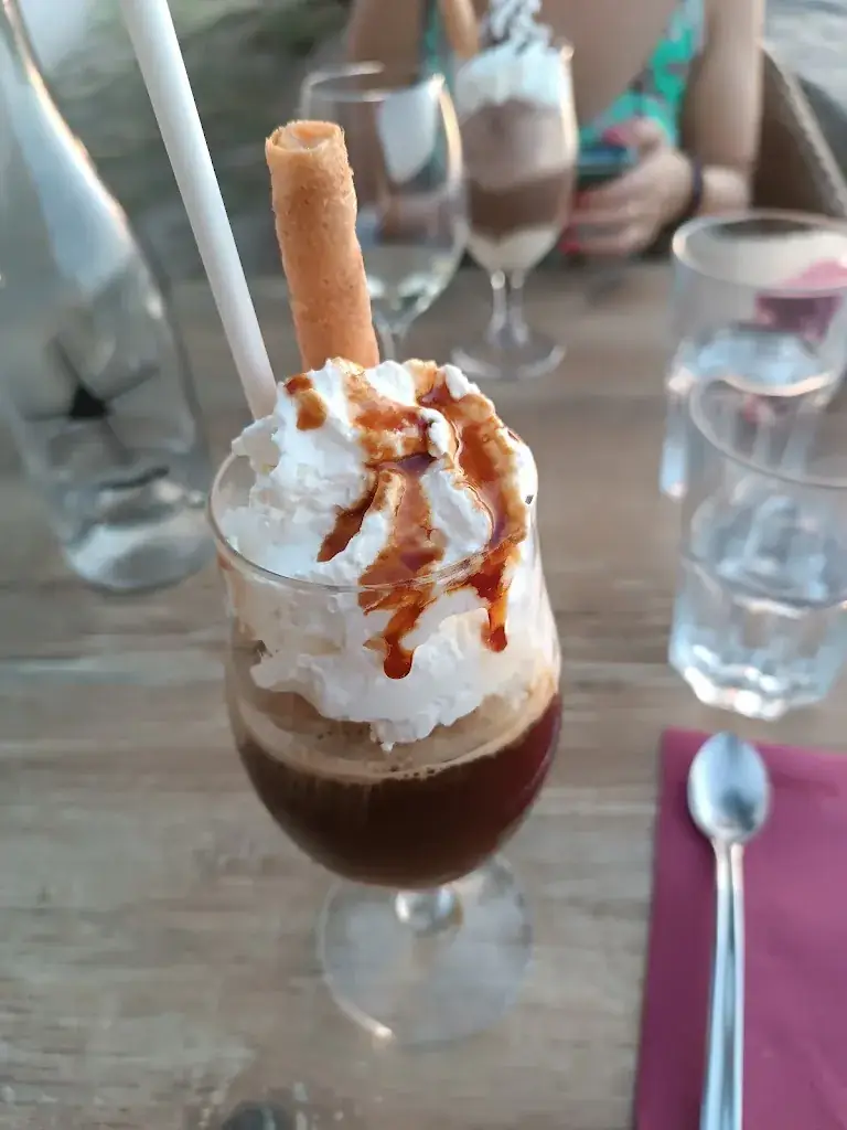 Café du Lac_Motte-d'Aigues_slider_image_3