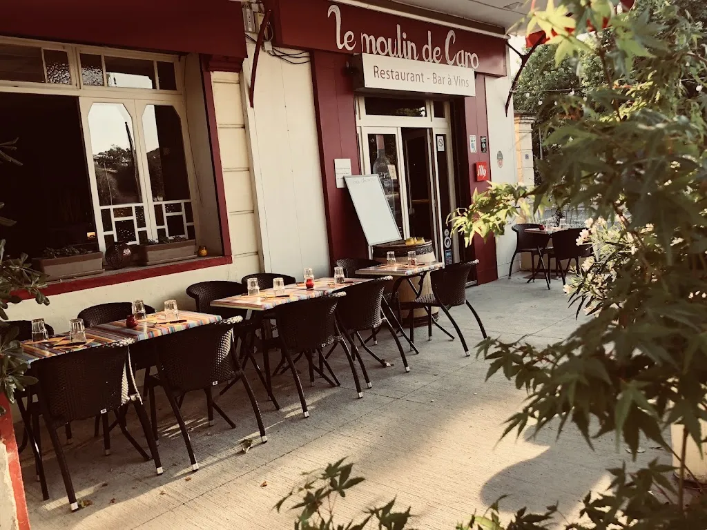 Le Moulin de Caro restaurant in Pertuis